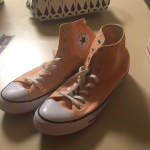 Mens size 10 Converse All Star